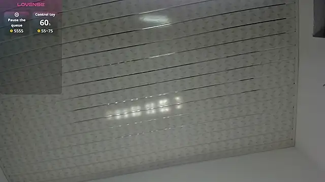 Zahra milks online show from September 29, 2025, 1:50 pm