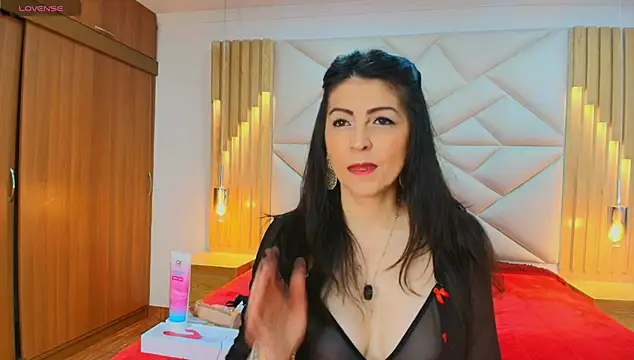 allie pearl online show from October 24, 2025, 12:04 pm