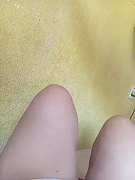 Ravena2290 online show from October 28, 2025, 4:39 pm