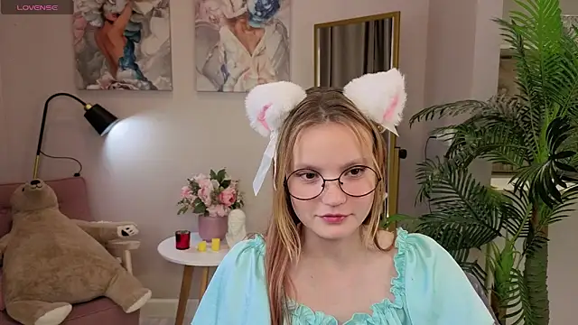 Ginger Emma online show from September 22, 2025, 8:48 pm