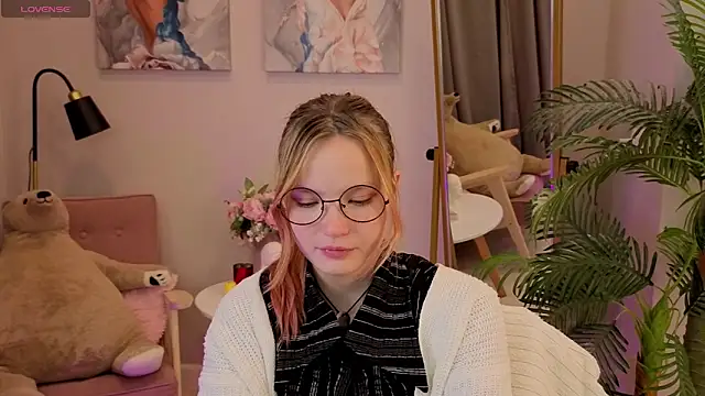 Ginger Emma online show from September 30, 2025, 8:26 pm