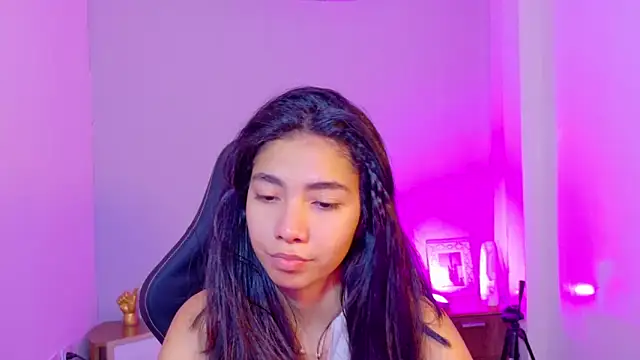 luna roja25 online show from February 20, 2026, 1:13 pm