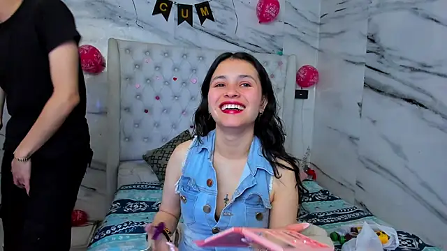 Ari and Storm online show from April 16, 2026, 2:07 pm