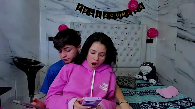 Ari and Storm online show from April 4, 2026, 1:50 pm