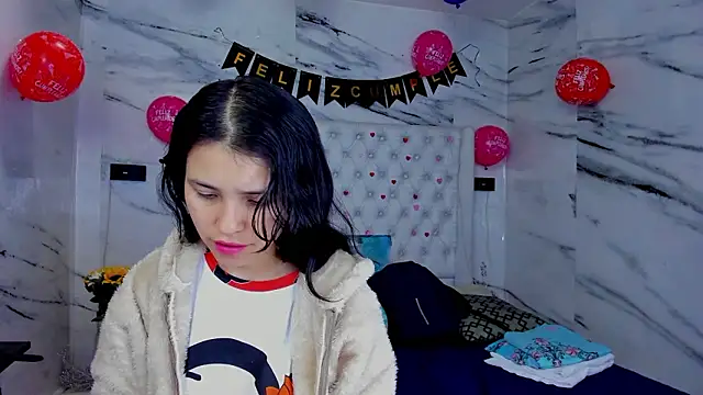 Snapshot of Ari_and_Storm chatting on February 15, 2026, 1:54 pm Ari and Storm online show from February 15, 2026, 1:54 pm