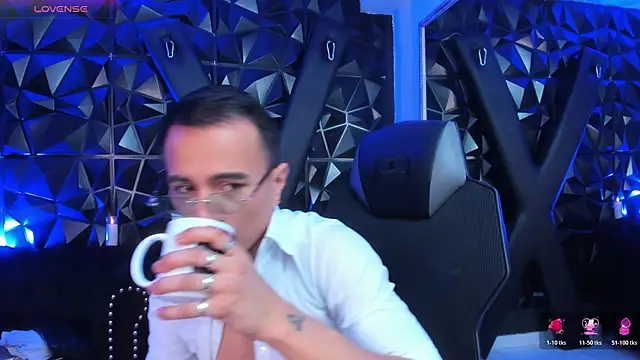 LiamDeep online show from March 12, 2026, 8:24 pm