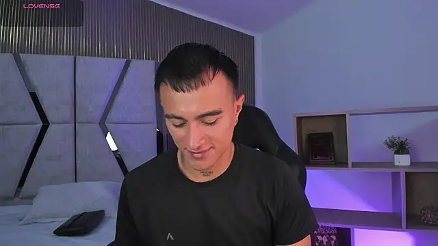 LiamDeep online show from February 24, 2026, 8:10 pm