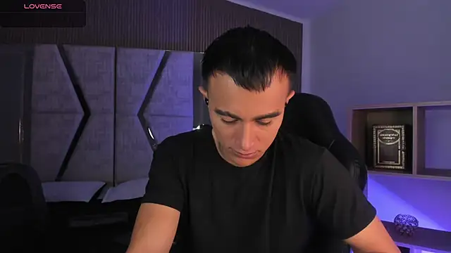 LiamDeep online show from February 21, 2026, 10:01 pm