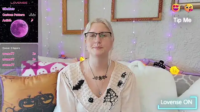 Snapshot of samanthamalichite chatting on September 25, 2025, 2:45 pm samanthamalichite online show from September 25, 2025, 2:45 pm