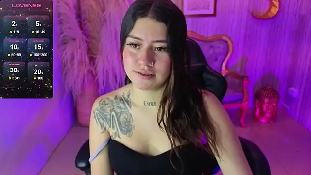 ivy lodge s online show from October 14, 2025, 3:18 am