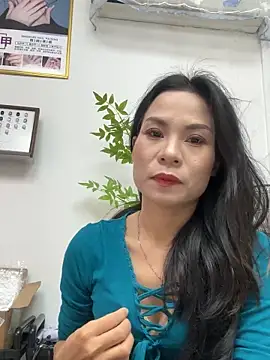 Snapshot of Baby-mmm chatting on November 8, 2025, 4:16 am Baby-mmm online show from November 8, 2025, 4:16 am