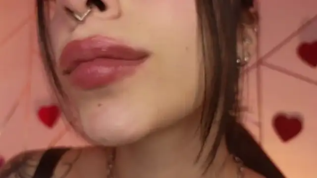 Hollyxx  online show from March 6, 2026, 11:55 pm