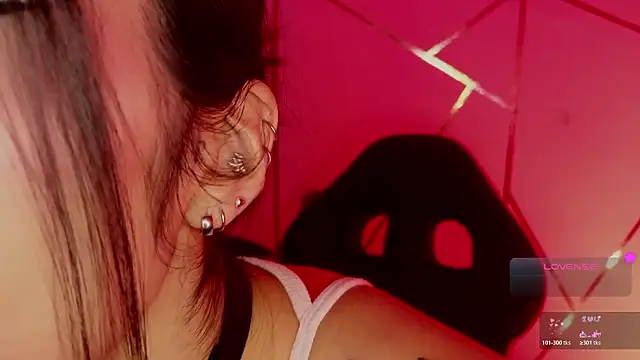 Hollyxx  online show from March 13, 2026, 4:28 am