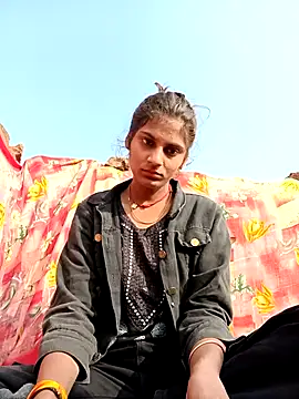 Jyoti thakurr online show from December 2, 2025, 3:52 am