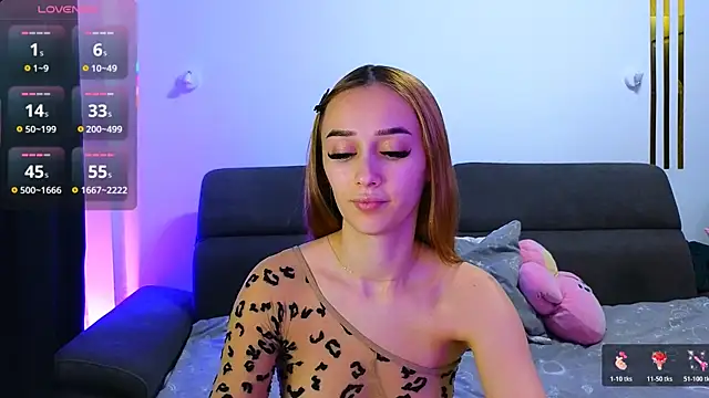 AmyKent  online show from November 30, 2025, 3:46 pm