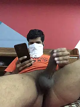 Snapshot of fitboy2107 chatting on October 14, 2025, 5:57 pm fitboy2107 online show from October 14, 2025, 5:57 pm