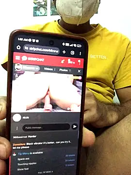 Snapshot of fitboy2107 chatting on October 25, 2025, 7:36 pm fitboy2107 online show from October 25, 2025, 7:36 pm