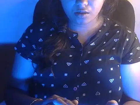 Snapshot of Aanya_Hazel chatting on September 21, 2025, 11:43 pm Aanya Hazel online show from September 21, 2025, 11:43 pm