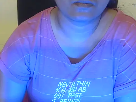 Snapshot of Aanya_Hazel chatting on September 9, 2025, 6:17 pm Aanya Hazel online show from September 9, 2025, 6:17 pm