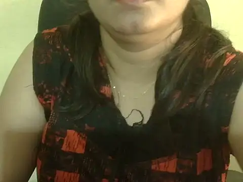 Snapshot of Aanya_Hazel chatting on October 1, 2025, 4:33 pm Aanya Hazel online show from October 1, 2025, 4:33 pm