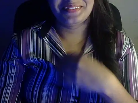 Snapshot of Aanya_Hazel chatting on October 17, 2025, 6:21 pm Aanya Hazel online show from October 17, 2025, 6:21 pm