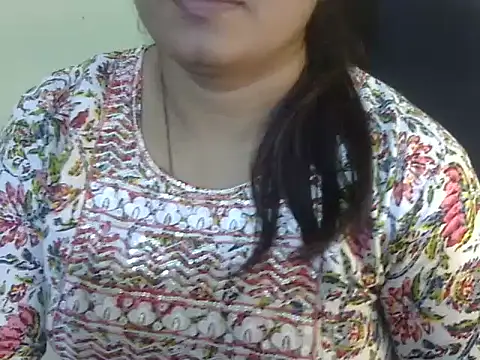 Snapshot of Aanya_Hazel chatting on November 7, 2025, 6:01 pm Aanya Hazel online show from November 7, 2025, 6:01 pm