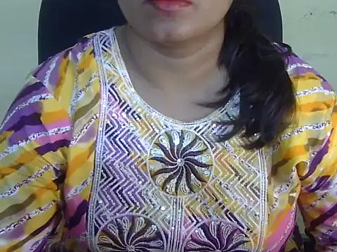 Snapshot of Aanya_Hazel chatting on October 7, 2025, 7:04 pm Aanya Hazel online show from October 7, 2025, 7:04 pm