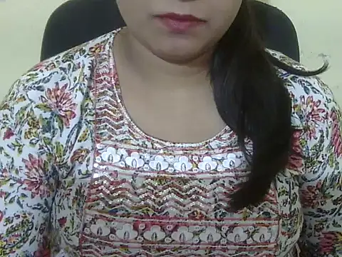 Snapshot of Aanya_Hazel chatting on December 2, 2025, 6:42 pm Aanya Hazel online show from December 2, 2025, 6:42 pm