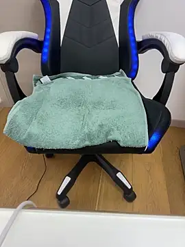 Snapshot of bananasex204 chatting on February 13, 2026, 3:56 pm bananasex204 online show from February 13, 2026, 3:56 pm