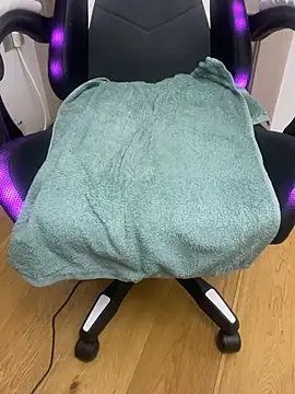 bananasex204 online show from March 15, 2026, 5:47 am