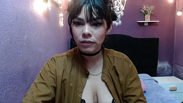Snapshot of brenda_smile33 chatting on October 16, 2025, 1:19 pm brenda smile33 online show from October 16, 2025, 1:19 pm