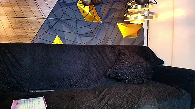 Susyhot  online show from October 27, 2025, 11:11 am