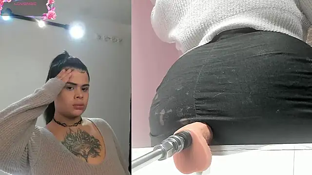 Snapshot of Missy_Aprill chatting on February 27, 2026, 12:27 pm Missy Aprill online show from February 27, 2026, 12:27 pm