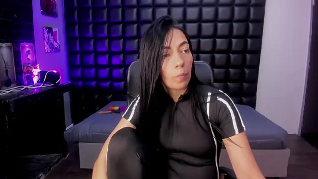 ashlyy sweet  online show from April 11, 2026, 4:10 pm