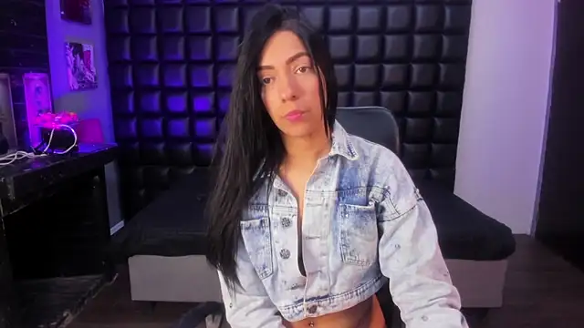 ashlyy sweet  online show from April 18, 2026, 2:52 pm