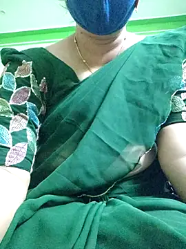 Snapshot of Kerala_Adhya chatting on December 18, 2025, 5:50 pm Kerala Adhya online show from December 18, 2025, 5:50 pm