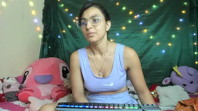 EclipseandFlame online show from December 18, 2025, 1:37 pm