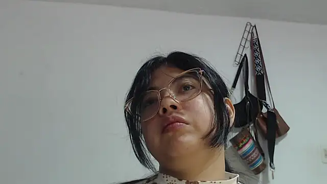 Snapshot of Lizaa_cowen15 chatting on December 4, 2025, 6:51 pm Lizaa cowen15 online show from December 4, 2025, 6:51 pm