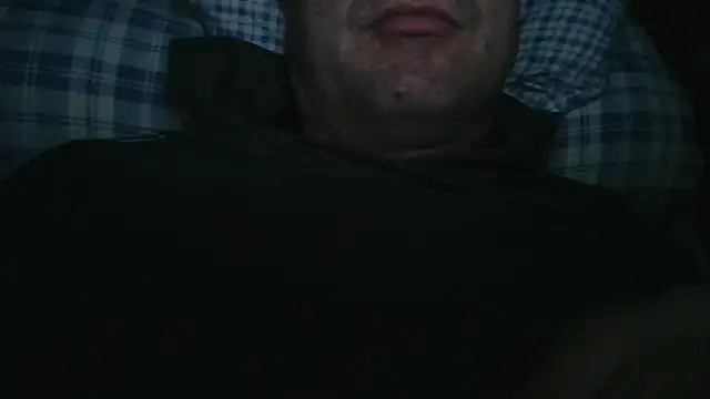 Snapshot of Johnny__85 chatting on October 27, 2025, 8:21 pm Johnny  85 online show from October 27, 2025, 8:21 pm
