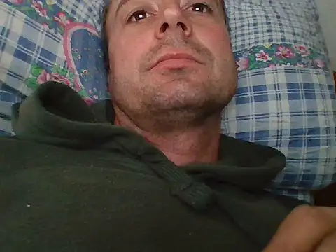 Snapshot of Johnny__85 chatting on October 12, 2025, 10:38 am Johnny  85 online show from October 12, 2025, 10:38 am
