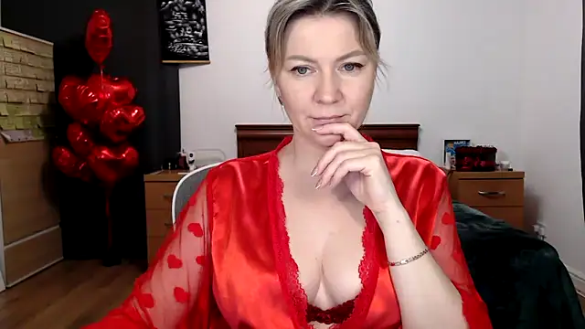 Snapshot of ParadiseAlina chatting on February 11, 2026, 6:52 pm ParadiseAlina online show from February 11, 2026, 6:52 pm