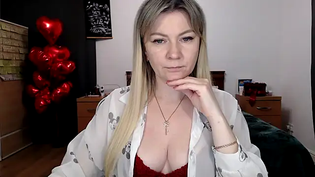 Snapshot of ParadiseAlina chatting on February 10, 2026, 6:07 pm ParadiseAlina online show from February 10, 2026, 6:07 pm