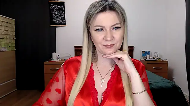 Snapshot of ParadiseAlina chatting on February 16, 2026, 5:55 pm ParadiseAlina online show from February 16, 2026, 5:55 pm