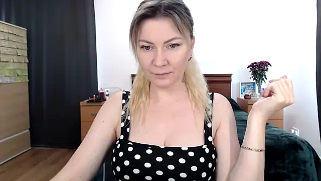 ParadiseAlina online show from November 17, 2025, 2:54 pm