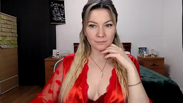 Snapshot of ParadiseAlina chatting on February 17, 2026, 7:33 pm ParadiseAlina online show from February 17, 2026, 7:33 pm