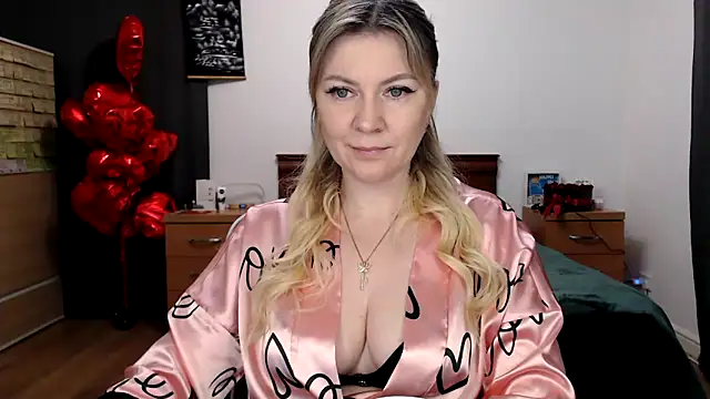 Snapshot of ParadiseAlina chatting on February 15, 2026, 6:07 pm ParadiseAlina online show from February 15, 2026, 6:07 pm