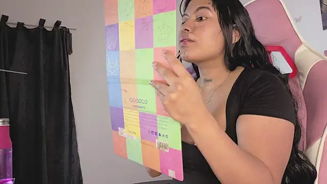 Candy Chloe02 online show from April 9, 2026, 6:41 am