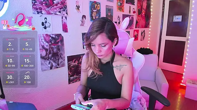 sakuraa of online show from September 25, 2025, 12:33 pm