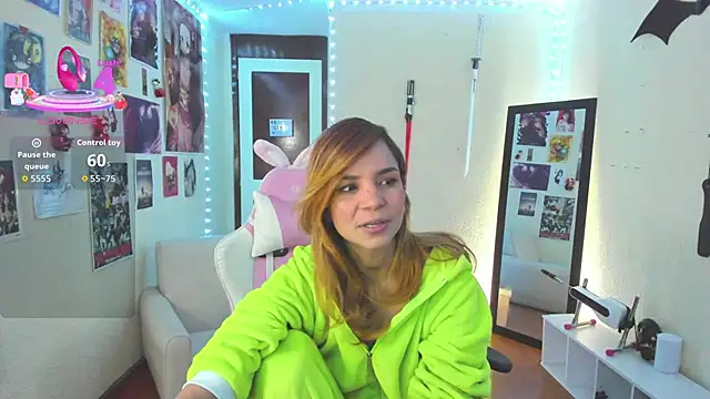 sakuraa of online show from September 20, 2025, 11:48 am