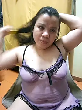 Snapshot of hotlyn45 chatting on September 29, 2025, 1:06 pm hotlyn45 online show from September 29, 2025, 1:06 pm